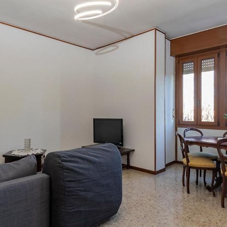 I Host Apartment - Ande 12 Милано Екстериор снимка
