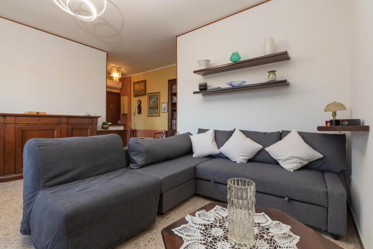 I Host Apartment - Ande 12 Милано Екстериор снимка