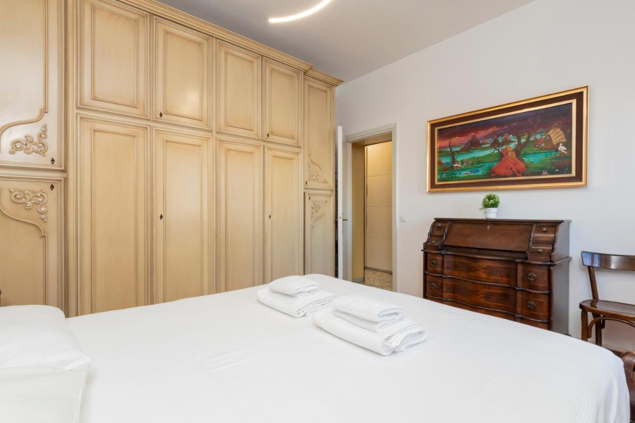 I Host Apartment - Ande 12 Милано Екстериор снимка